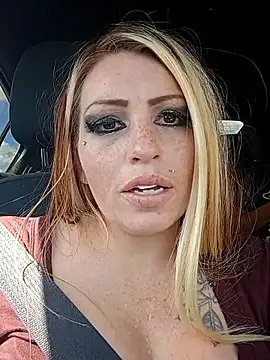 barbieinbondage7 online show from April 11, 9:18 pm