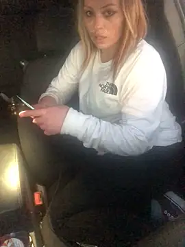 barbieinbondage7 online show from February 2, 1:37 am