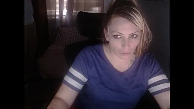 Snapshot of barbieinbondage7 chatting on June 4, 10:58 pm barbieinbondage7 online show from June 4, 10:58 pm