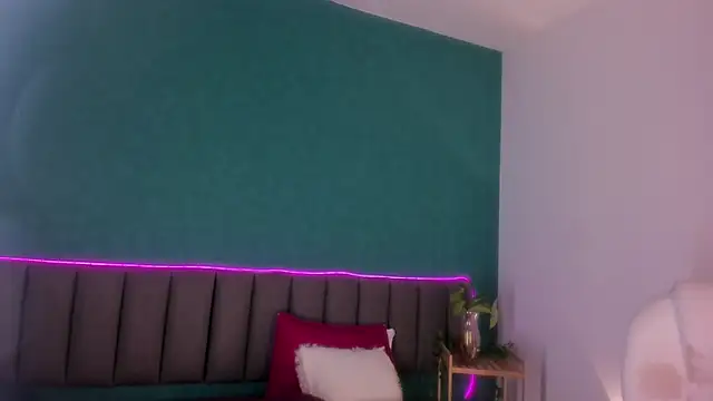 AriaMoonLight online show from September 26, 12:01 pm