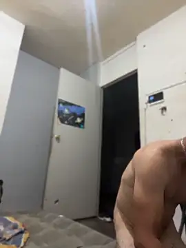 paullliliu online show from June 20, 5:34 am