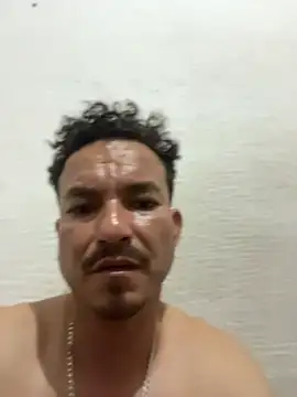 paullliliu online show from June 17, 6:13 am