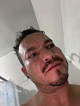 Snapshot of paullliliu chatting on February 28, 11:10 am paullliliu online show from February 28, 11:10 am