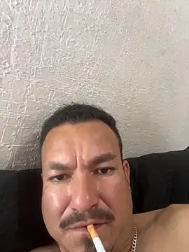 Snapshot of paullliliu chatting on February 25, 6:41 pm paullliliu online show from February 25, 6:41 pm