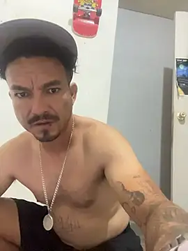paullliliu online show from July 12, 10:49 am
