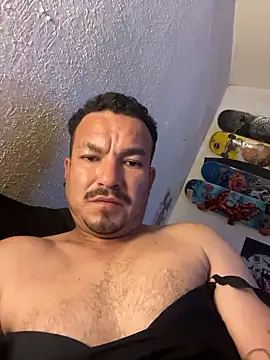 Snapshot of paullliliu chatting on January 7, 12:54 pm paullliliu online show from January 7, 12:54 pm