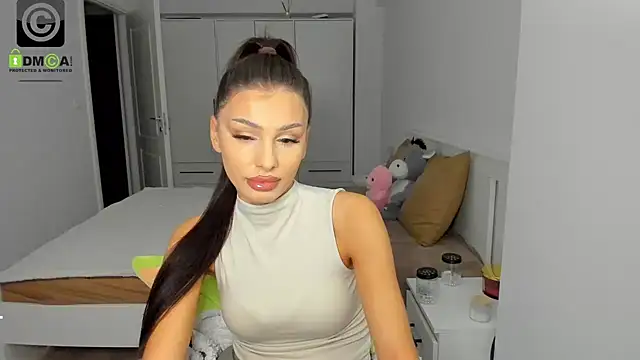 Snapshot of HelenShawn chatting on October 28, 9:47 pm HelenShawn online show from October 28, 9:47 pm