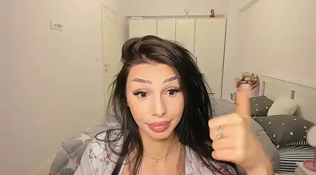 Snapshot of HelenShawn chatting on March 1, 2:15 am HelenShawn online show from March 1, 2:15 am