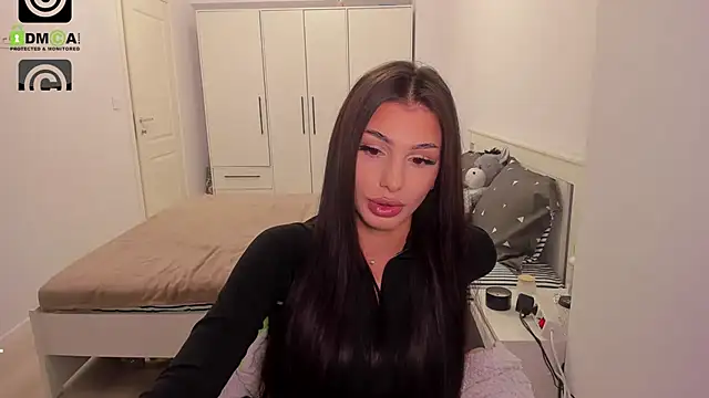 Snapshot of HelenShawn chatting on September 11, 8:20 pm HelenShawn online show from September 11, 8:20 pm