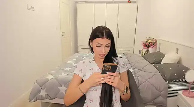 Snapshot of HelenShawn chatting on February 28, 10:28 pm HelenShawn online show from February 28, 10:28 pm