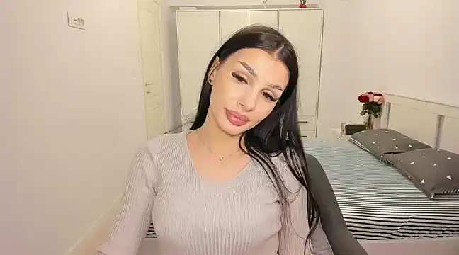 Snapshot of HelenShawn chatting on February 18, 8:38 am HelenShawn online show from February 18, 8:38 am