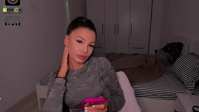 Snapshot of HelenShawn chatting on September 25, 7:36 am HelenShawn online show from September 25, 7:36 am