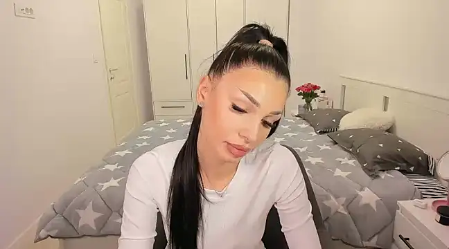 Snapshot of HelenShawn chatting on March 3, 12:56 am HelenShawn online show from March 3, 12:56 am