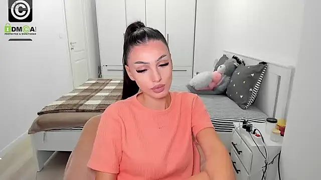 Snapshot of HelenShawn chatting on November 11, 8:36 pm HelenShawn online show from November 11, 8:36 pm