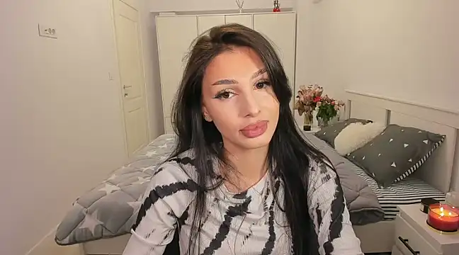 Snapshot of HelenShawn chatting on March 11, 8:53 pm HelenShawn online show from March 11, 8:53 pm