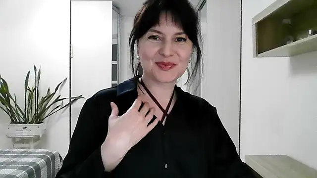 Victoria Glam online show from September 18, 7:50 pm