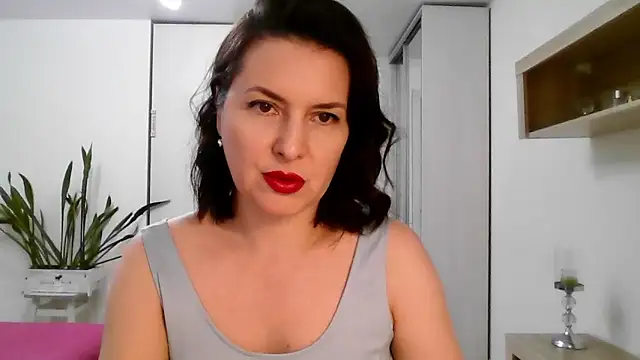 Victoria Glam online show from March 9, 3:48 pm