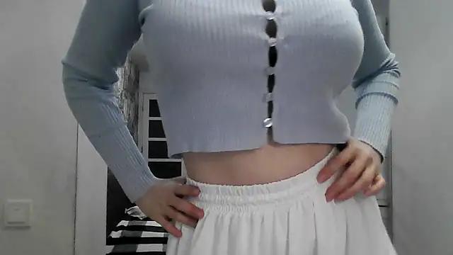 Victoria Glam online show from December 15, 5:30 pm