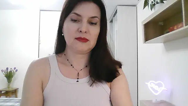 Victoria Glam online show from March 9, 6:00 pm