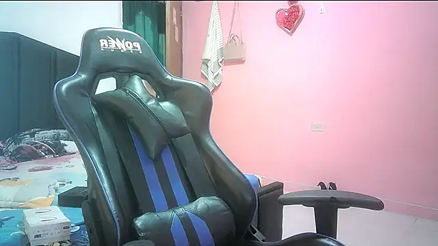 mariana0x online show from February 19, 8:28 pm