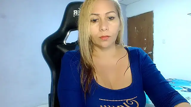 Snapshot of mariana0x chatting on March 22, 7:20 pm mariana0x online show from March 22, 7:20 pm