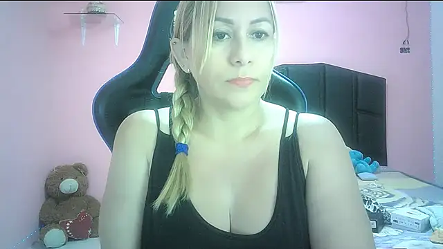 mariana0x online show from January 14, 9:51 pm