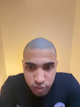 Snapshot of tony51753 chatting on January 22, 7:34 pm tony51753 online show from January 22, 7:34 pm