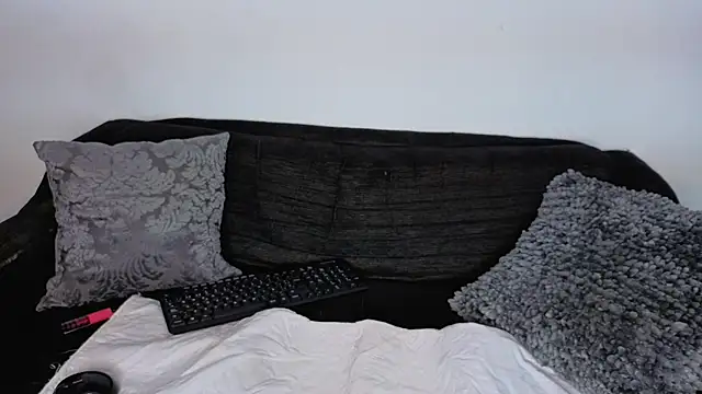 saorisworld online show from November 9, 1:31 am