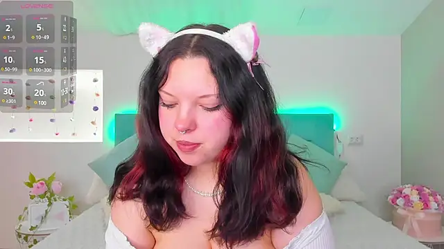 Snapshot of mars_elina_ chatting on March 6, 7:36 am mars elina online show from March 6, 7:36 am