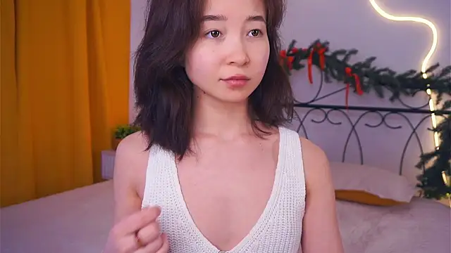 VeronaCritchlow online show from March 10, 7:01 am