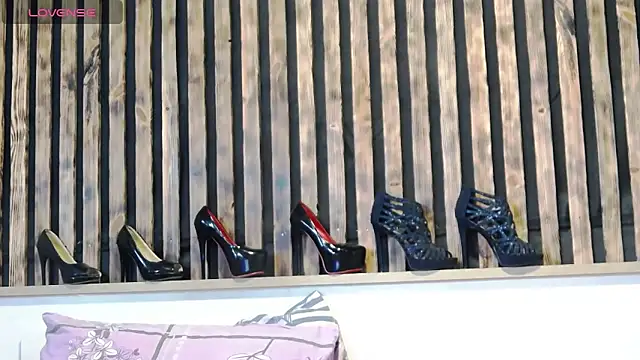 Snapshot of Alis_Lovi chatting on March 18, 10:51 am Alis Lovi online show from March 18, 10:51 am