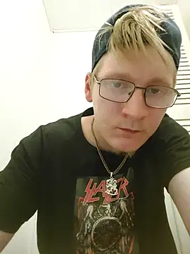 Arttuforyounakedboy online show from July 24, 8:16 pm