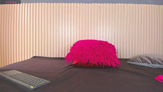 Madeline Cooper08 online show from February 1, 7:44 pm