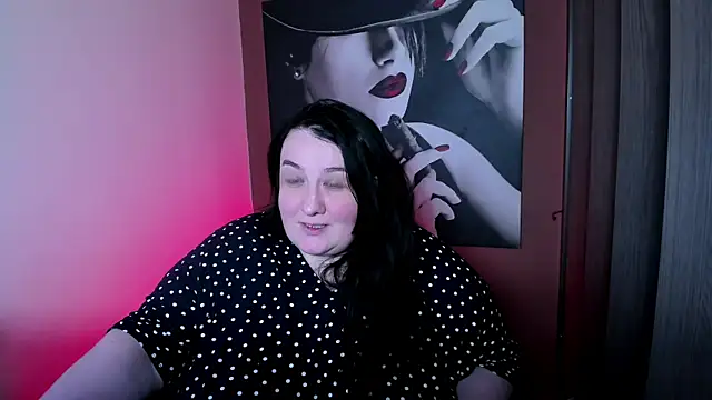 QueenOfHaze online show from March 24, 1:00 pm