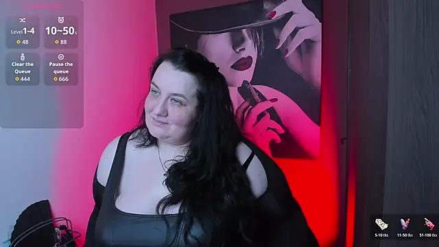 QueenOfHaze online show from May 4, 7:50 pm