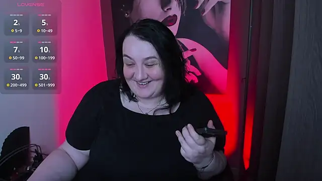 QueenOfHaze online show from April 28, 6:45 pm