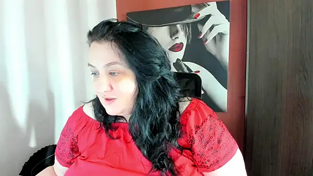 Snapshot of QueenOfHaze chatting on July 9, 8:37 am QueenOfHaze online show from July 9, 8:37 am