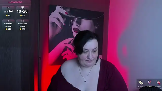 QueenOfHaze online show from May 26, 8:12 am