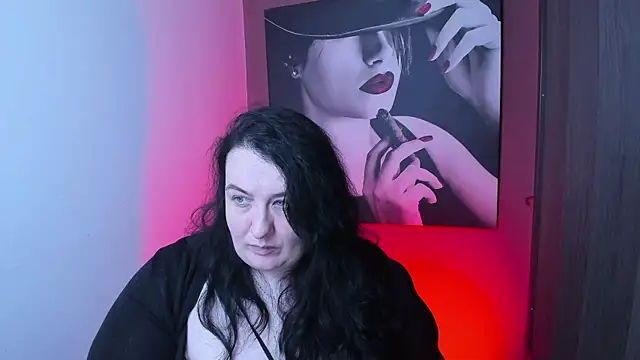 QueenOfHaze online show from November 15, 7:40 pm