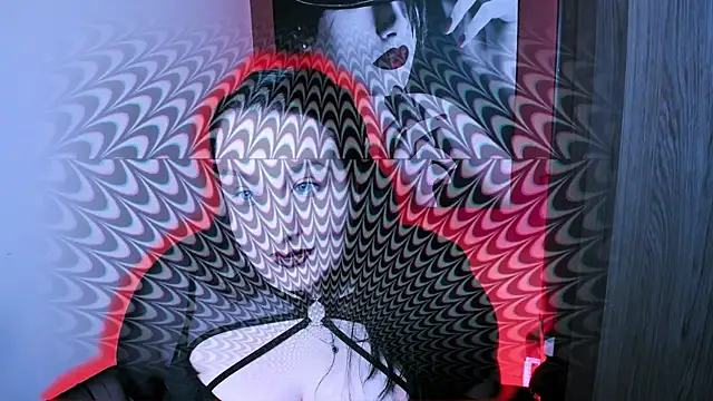 Snapshot of QueenOfHaze chatting on February 8, 2:42 am QueenOfHaze online show from February 8, 2:42 am