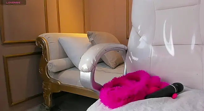 ZoeySnow online show from November 15, 12:20 pm