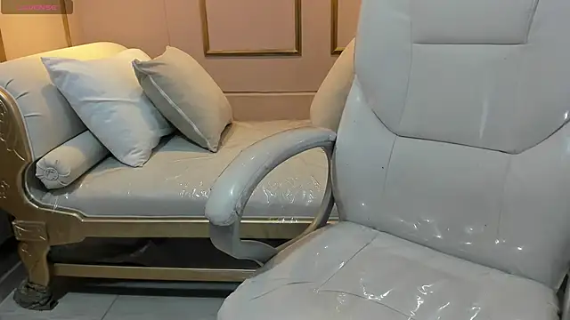 ZoeySnow online show from November 28, 12:16 pm