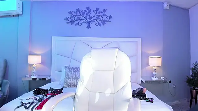 ZoeySnow online show from October 11, 11:55 am