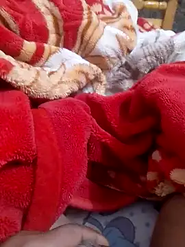 Snapshot of mhmia chatting on February 6, 1:16 am mhmia online show from February 6, 1:16 am