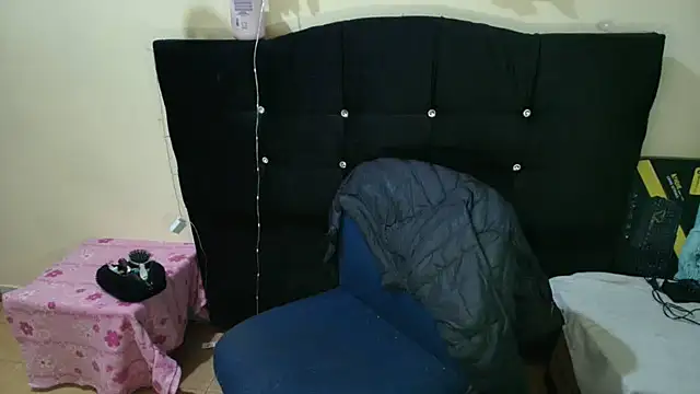 MelodyHott2 online show from January 6, 1:42 am