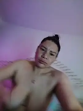 isabelajonesgl online show from December 2, 3:47 pm