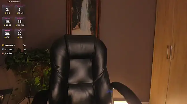 Snapshot of eilynxx chatting on February 2, 3:10 am eilynxx online show from February 2, 3:10 am