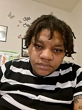 Snapshot of Big_BodyDee chatting on March 17, 2:41 am Big BodyDee online show from March 17, 2:41 am