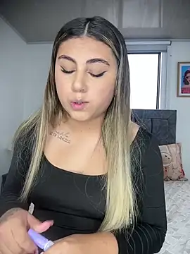 MeganCrow online show from December 18, 9:40 pm