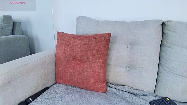 MeganCrow online show from March 18, 1:57 pm